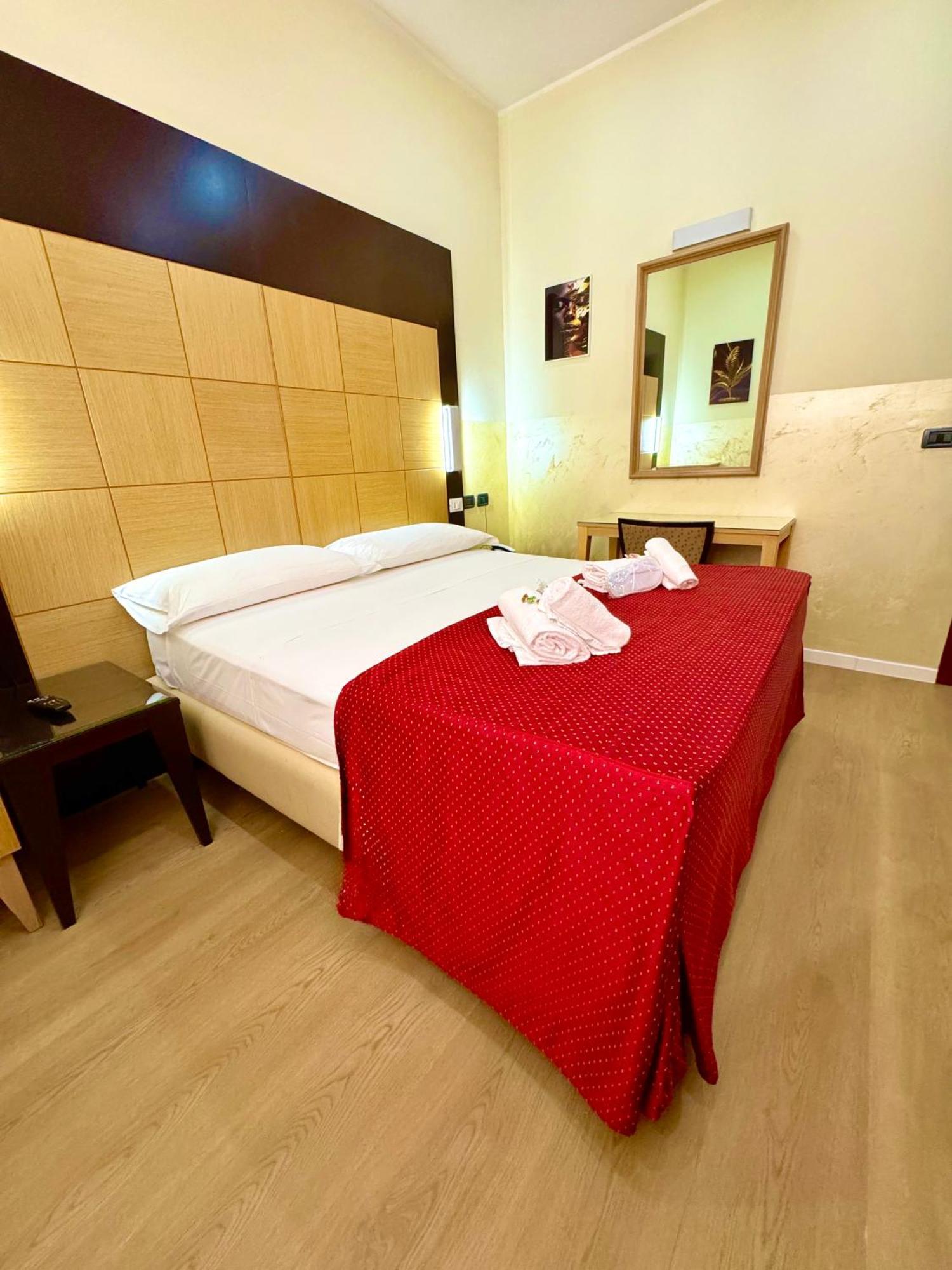Hotel Fiorella Milano Exterior photo
